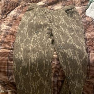 Game hide camo pants. 36-32 size plants
